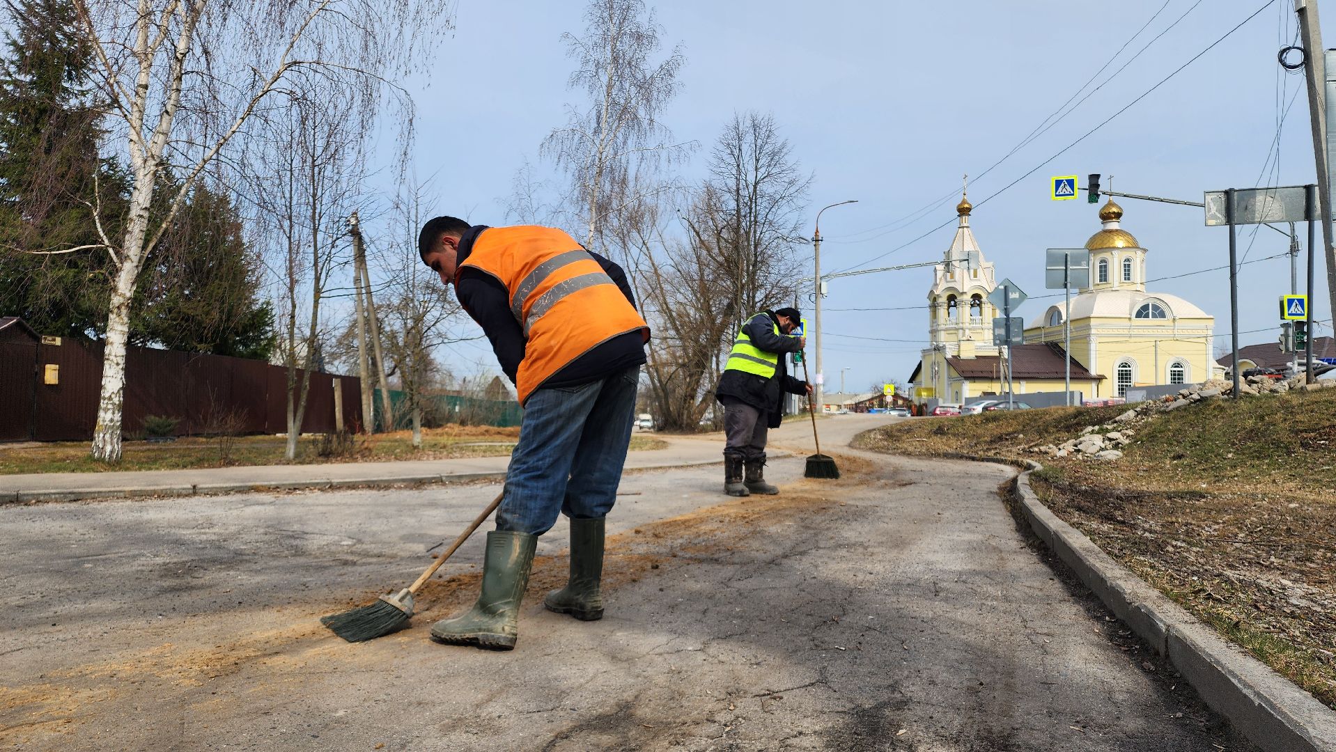жкх, благоуйстройство, домодедово, подмосковье, субботник, весенняя уборка,