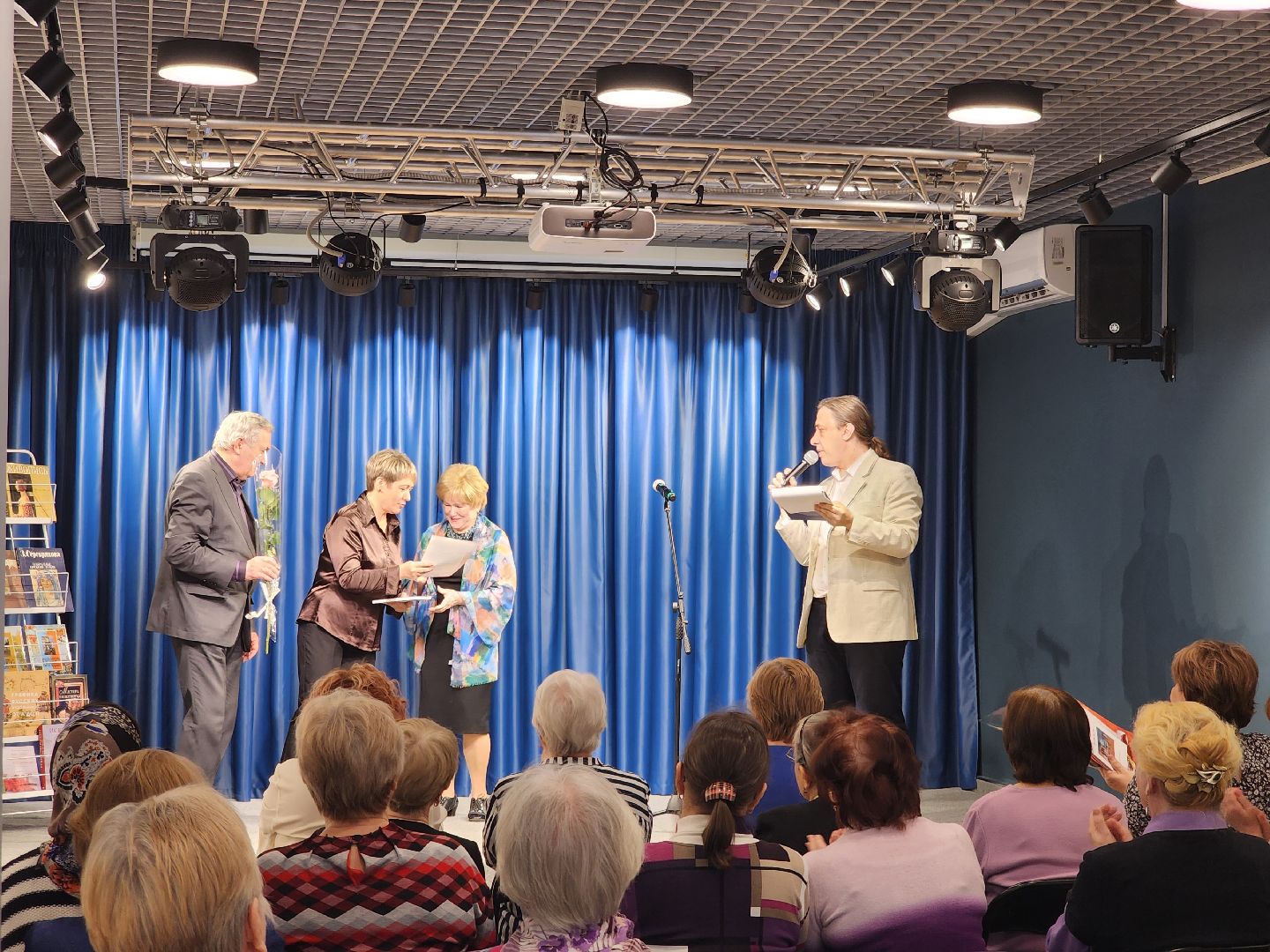 долгопрудный, дмитров, центральная модельная библиотека, активное долголетие, творчество без возраста, художественная выставка, пейзаж, библиотеки,