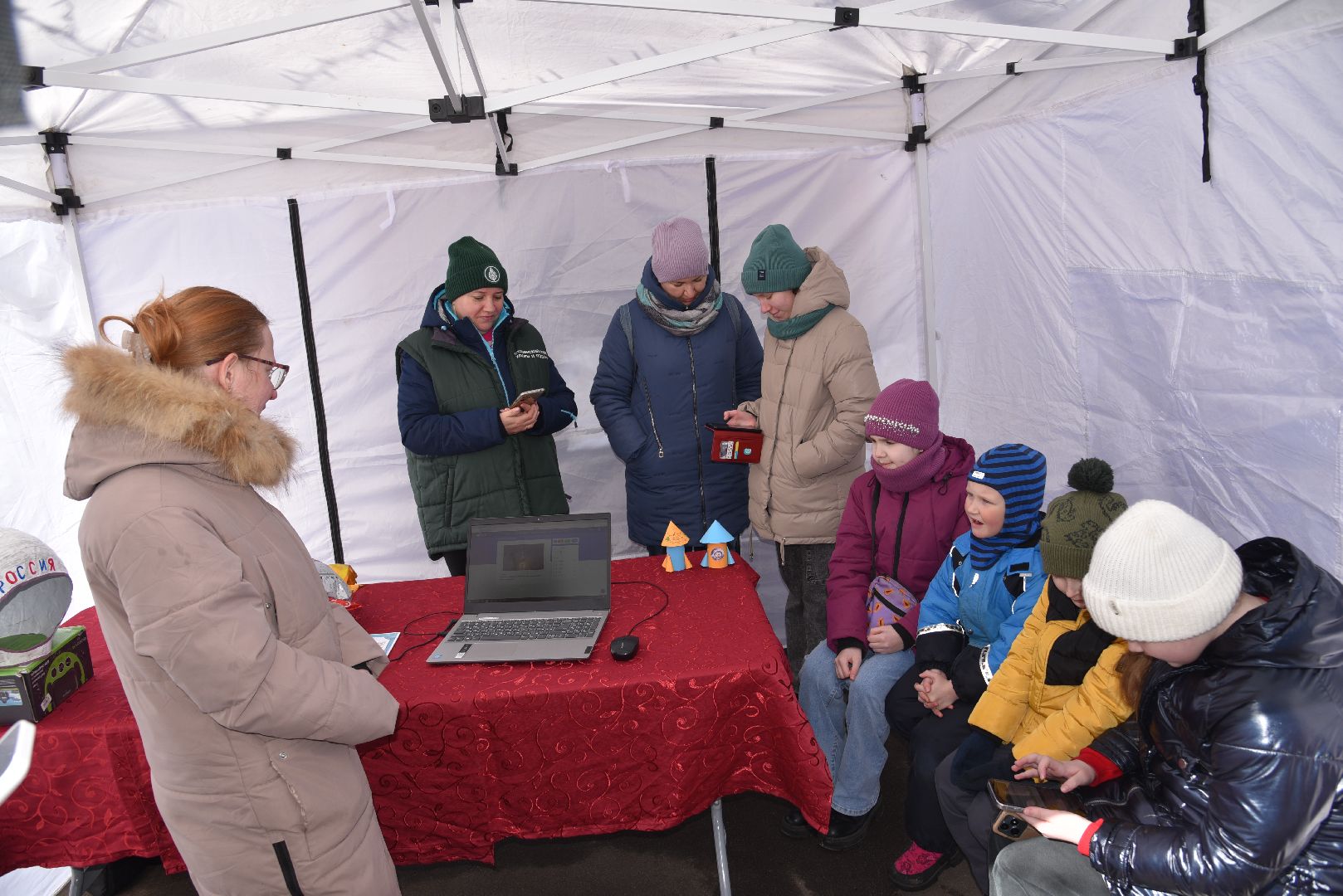 лотошино, лотошинский парк, день космонавтики, дети, мастер-класс,