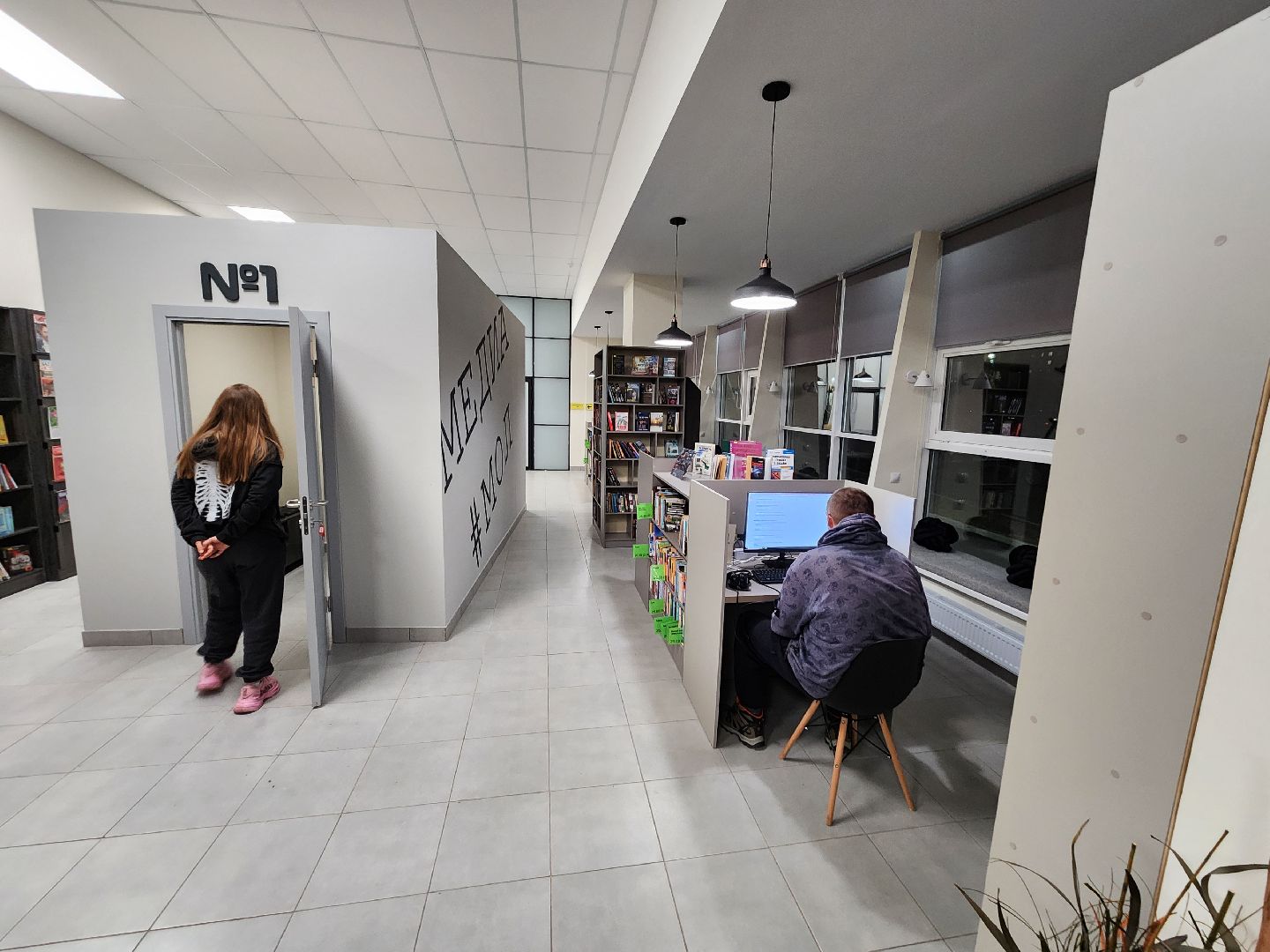 Чехов, улица лопасненская, центральная библиотека, модельная библиотека, vr-очки, vr-кабинки, виртуальная реальность, МедиаМол, нацпроект Культура, госпрограмма московской области, культура и туризм Подмосковья,