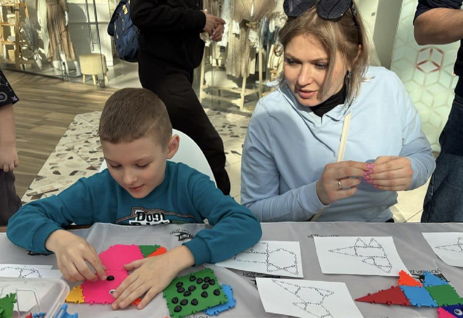 пушкино, волонтер, пушкино парк, бездомные животные, кошки, собаки,  пристройство,