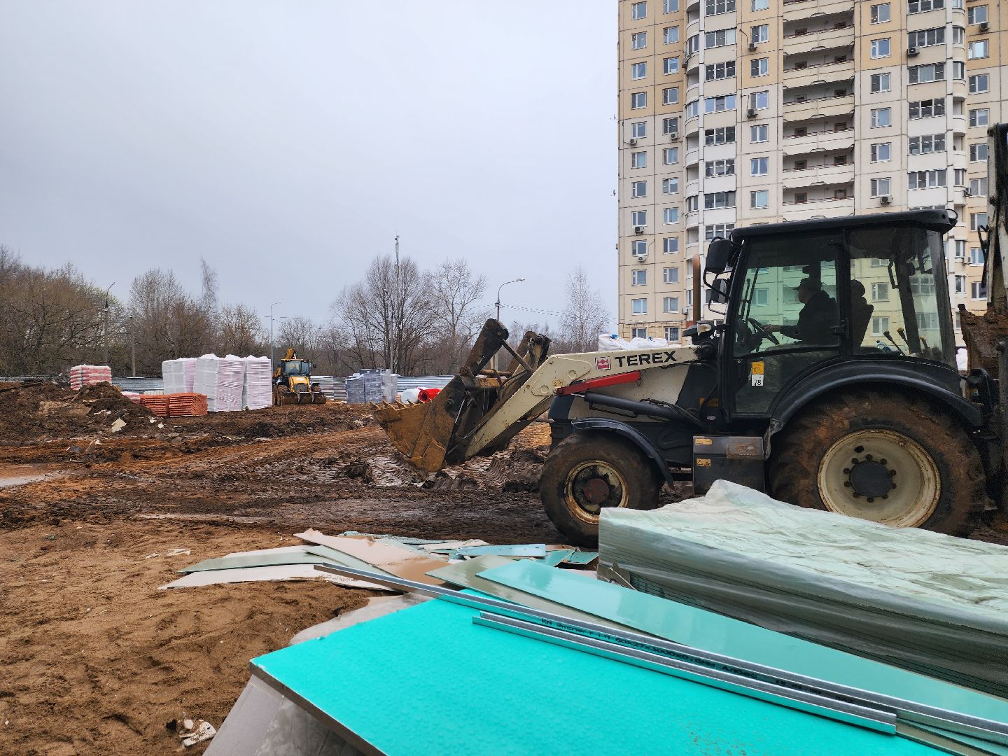 долгопрудный, строительство школ, гимназия 13, пристройка, внешние коммуникации,