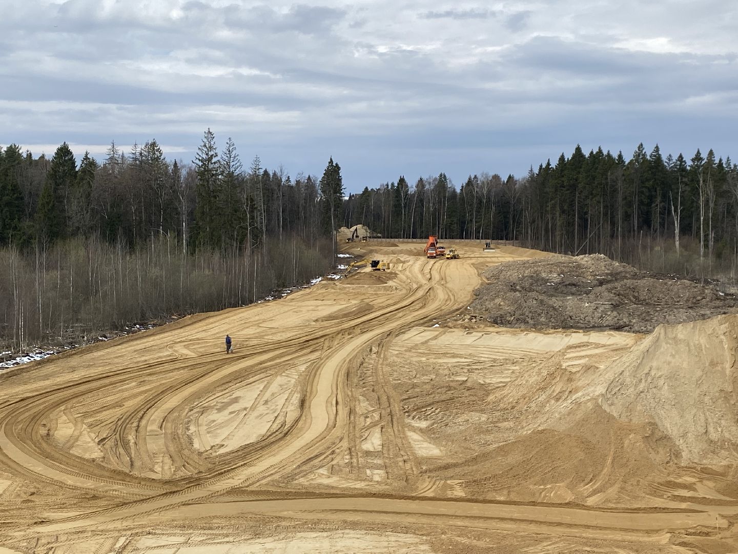 Путепровод в Сабурово , Дублер Пятницкого шоссе , Новая дорога ,