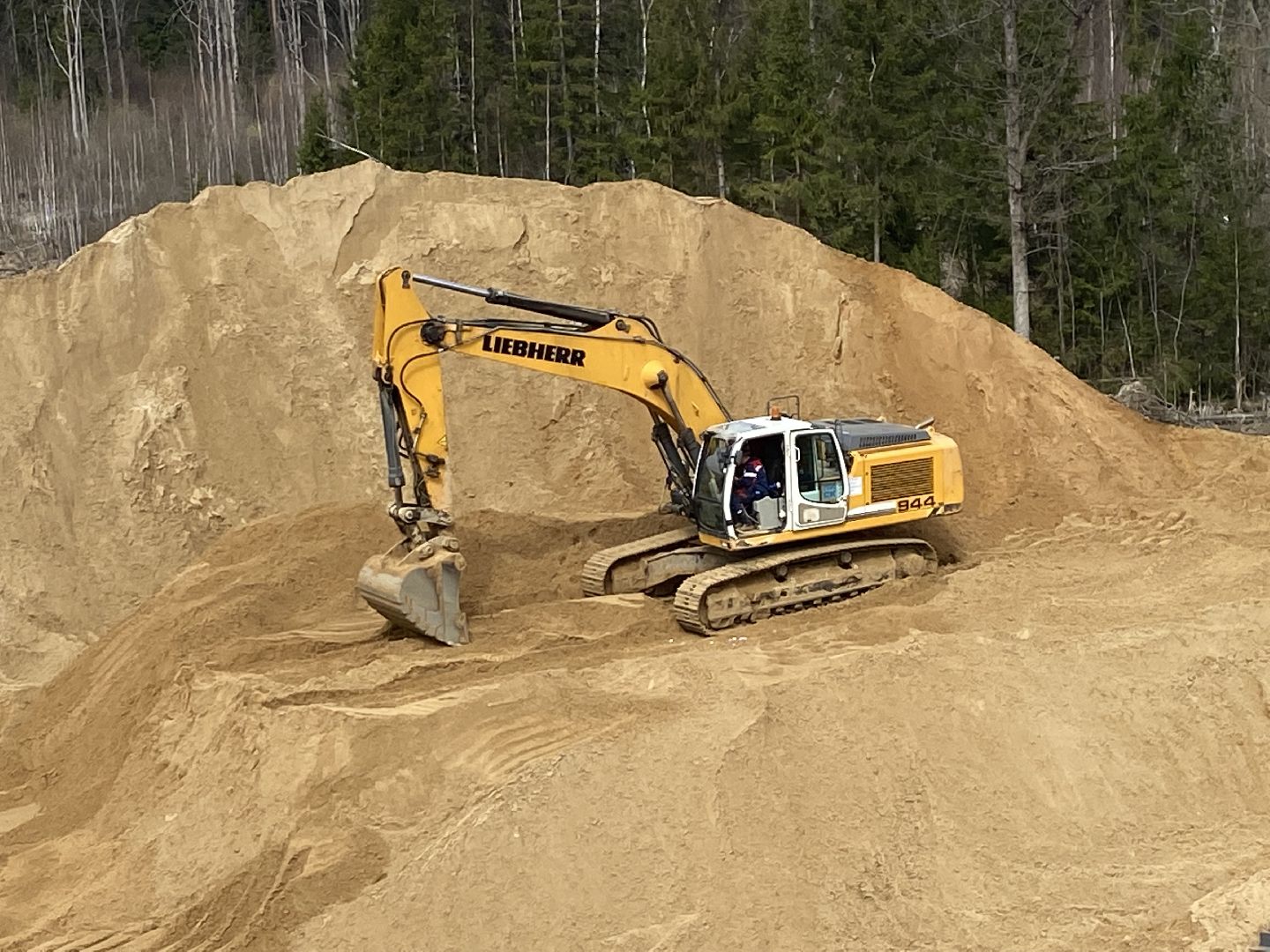 Путепровод в Сабурово , Дублер Пятницкого шоссе , Новая дорога ,