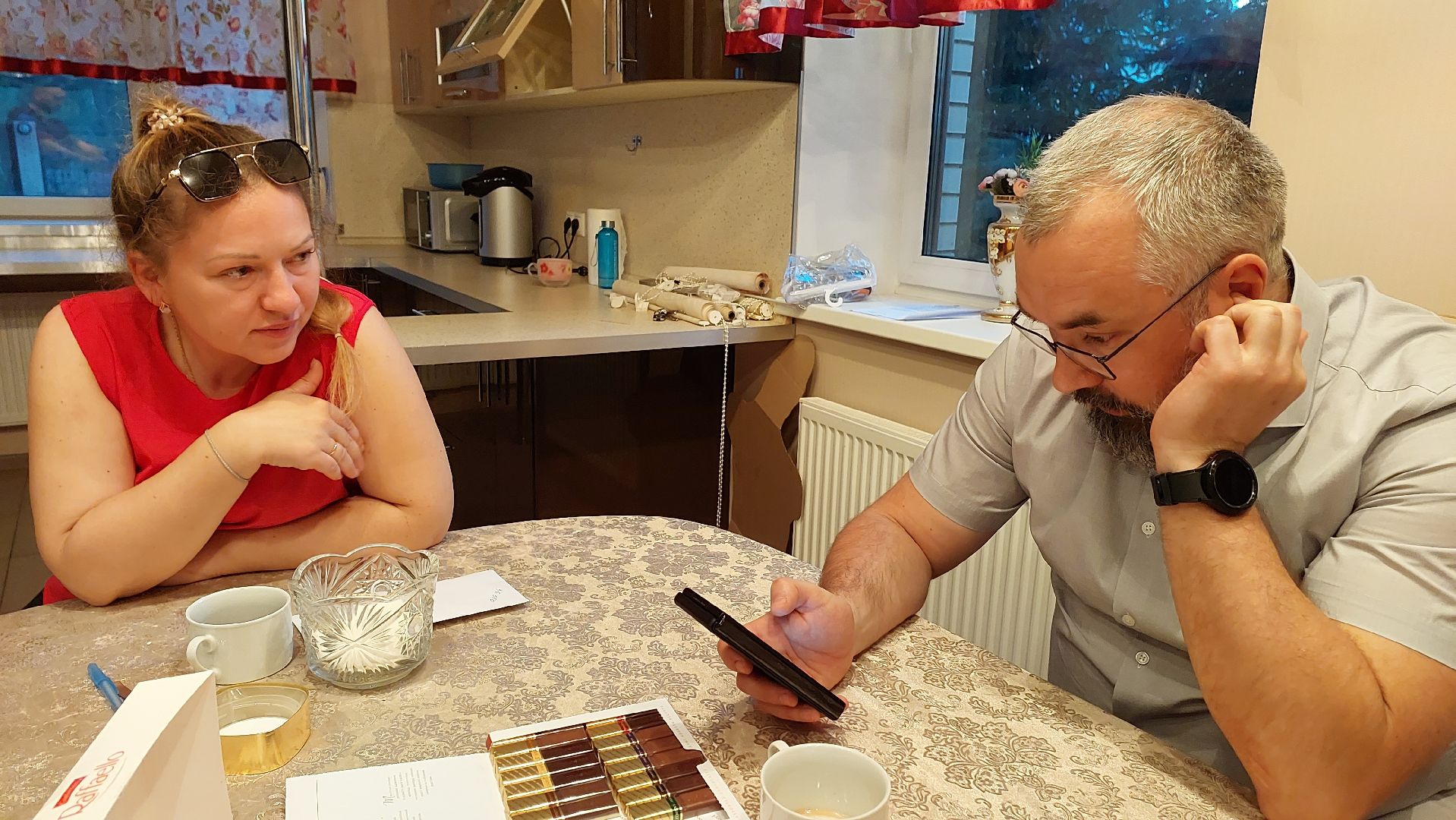 сво, спецоперация, серпухов, цветы, дроны, квадрокоптеры, волонтеры, доброе дело,