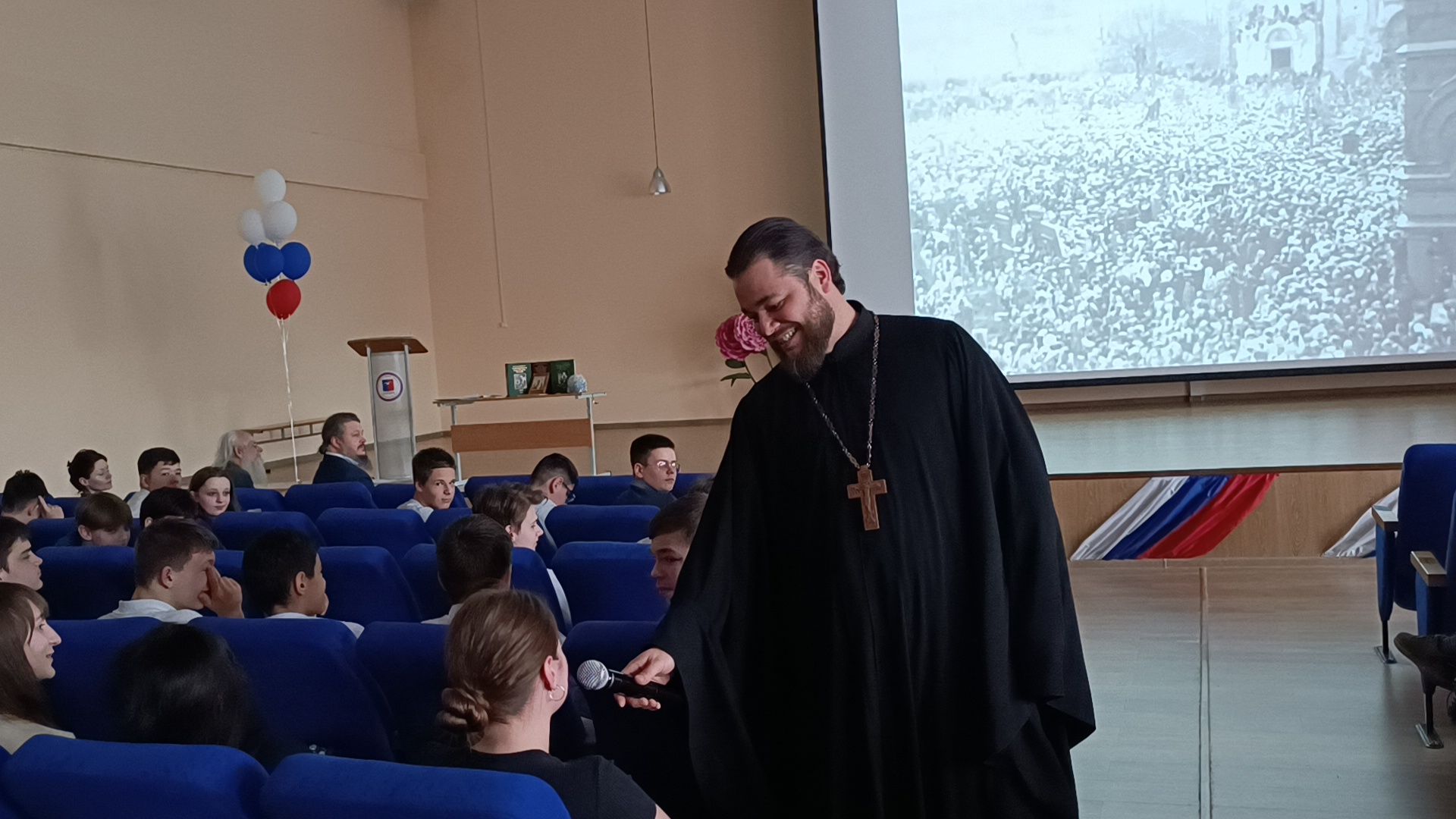 лобня, школа, храм,