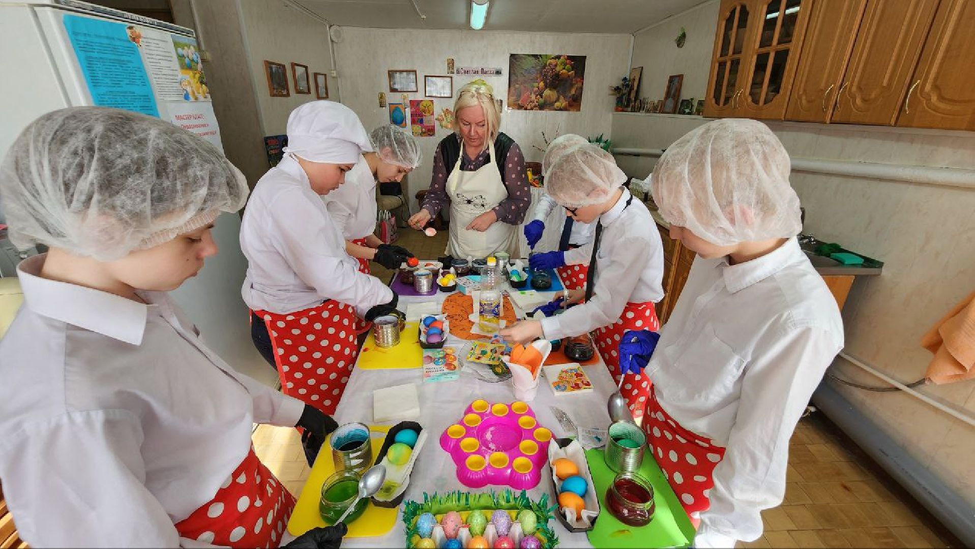 луховицы, белоомут, школа-интернат, пасхальные яйца,