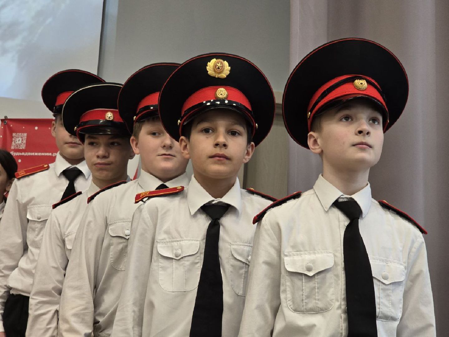 можайск, можайский городской округ, подмосковье, гагарин, встреча, школьники, общество, важные встречи,