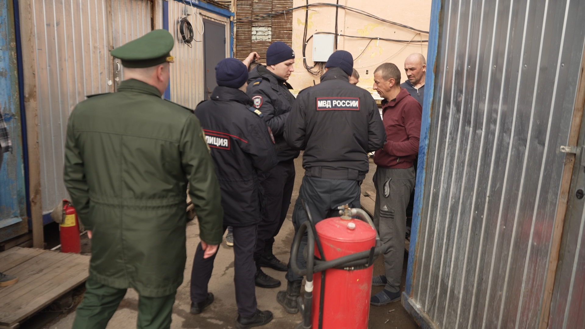 мигранты, постановка на воинский учт, рейд по мигрантам, следственный комитет по рвсн, власиха рвсн,