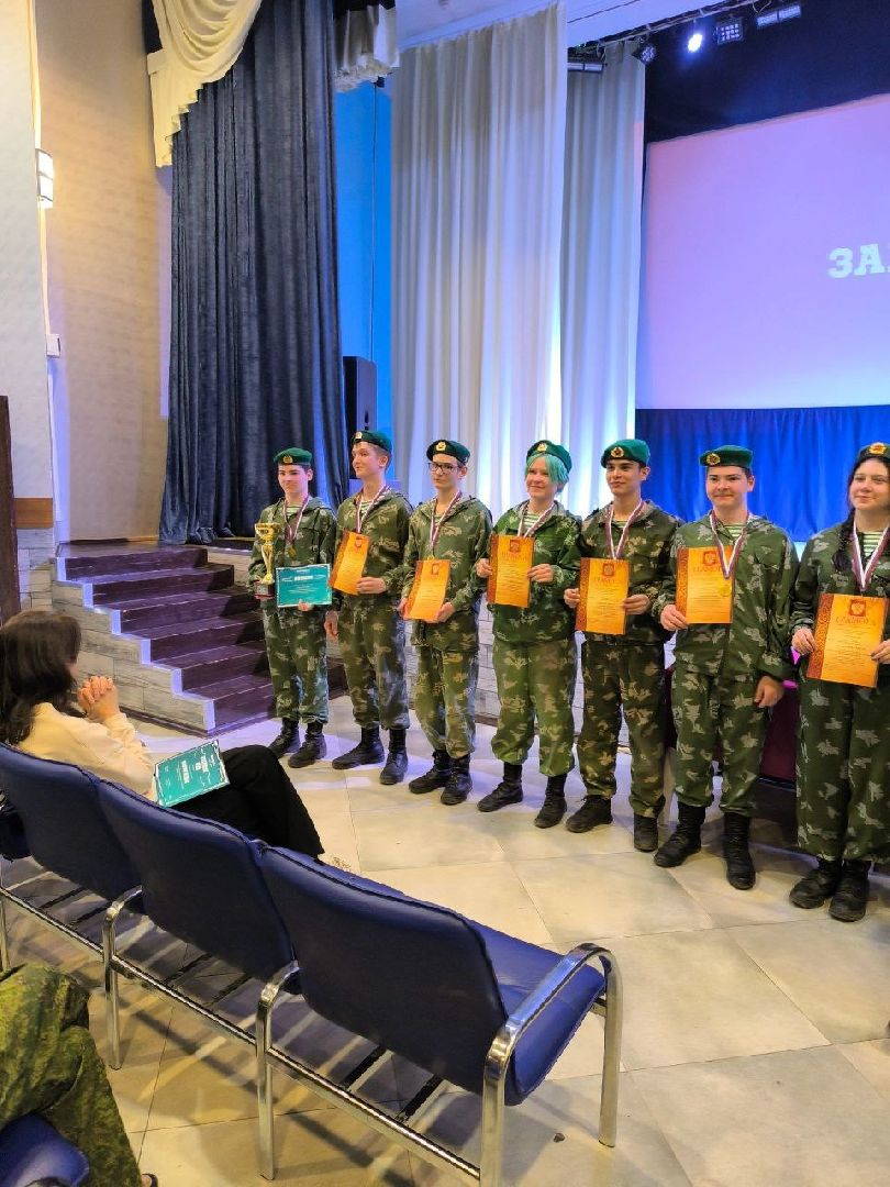 зарница, игра, юнармия, движение первых, противогаз, автомат калашникова,