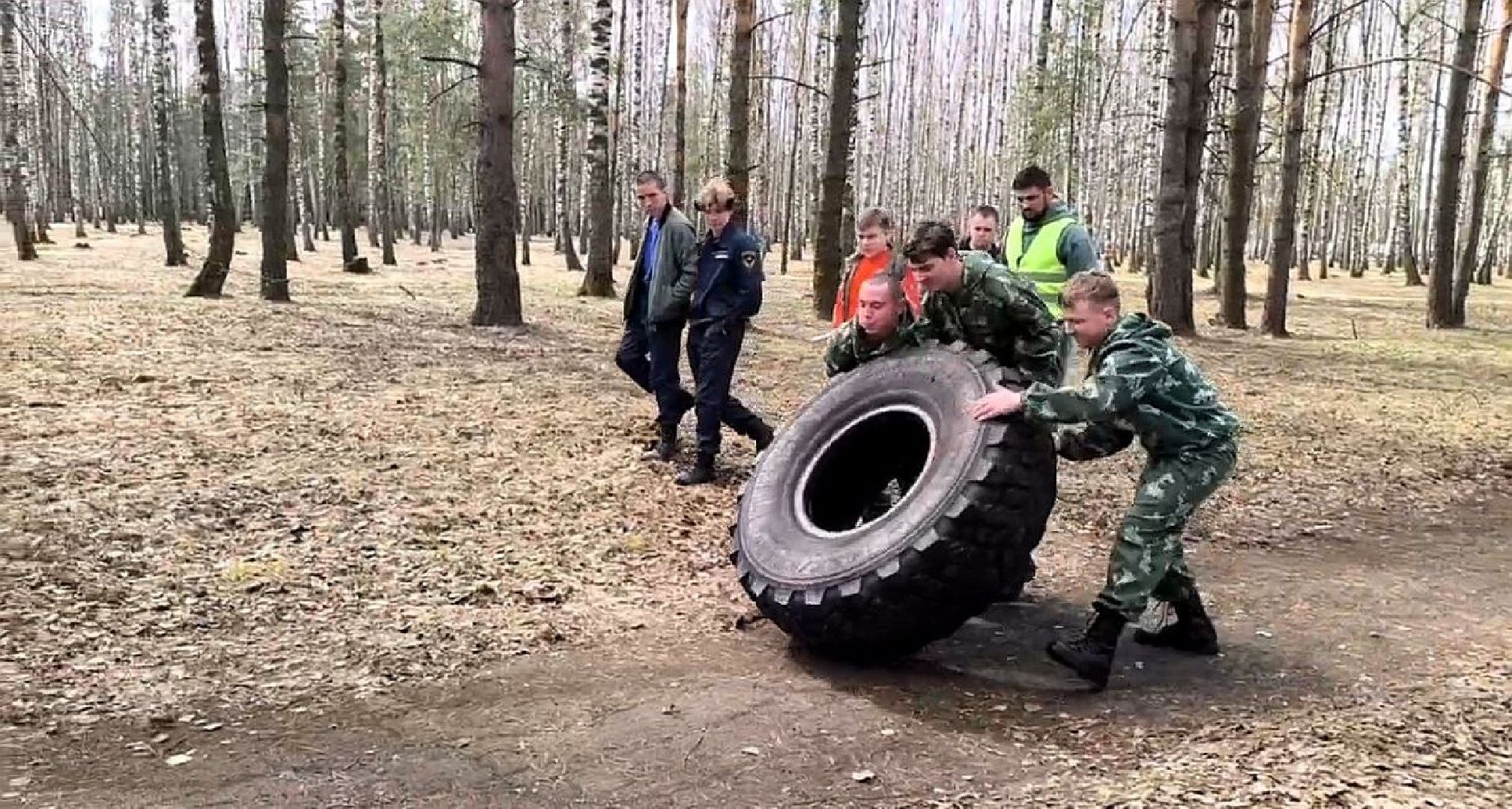 зарница, игра, юнармия, движение первых, противогаз, автомат калашникова,