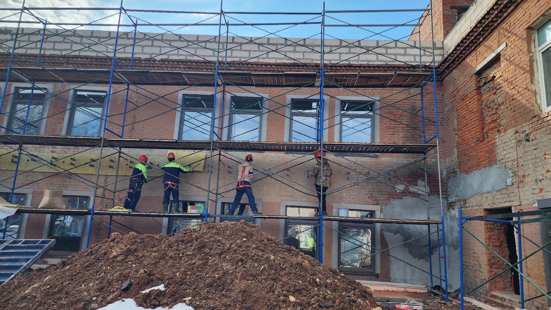 ремонт, капремонт, кпитальный ремонт, подмосковье, больница, домодедово, хирургический корпус, фасад, утеплитель,