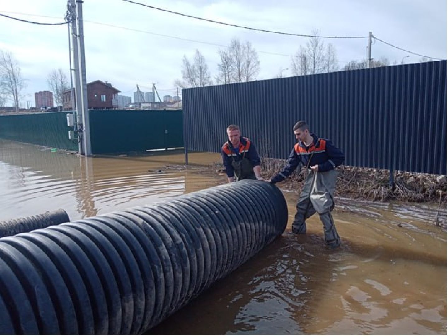 Чехов, деревня Чепелево, улица Энтузиастов, наводнение, подтопление, разлив воды, пруды, дренажная система, МЧС, Мособлпожспас,