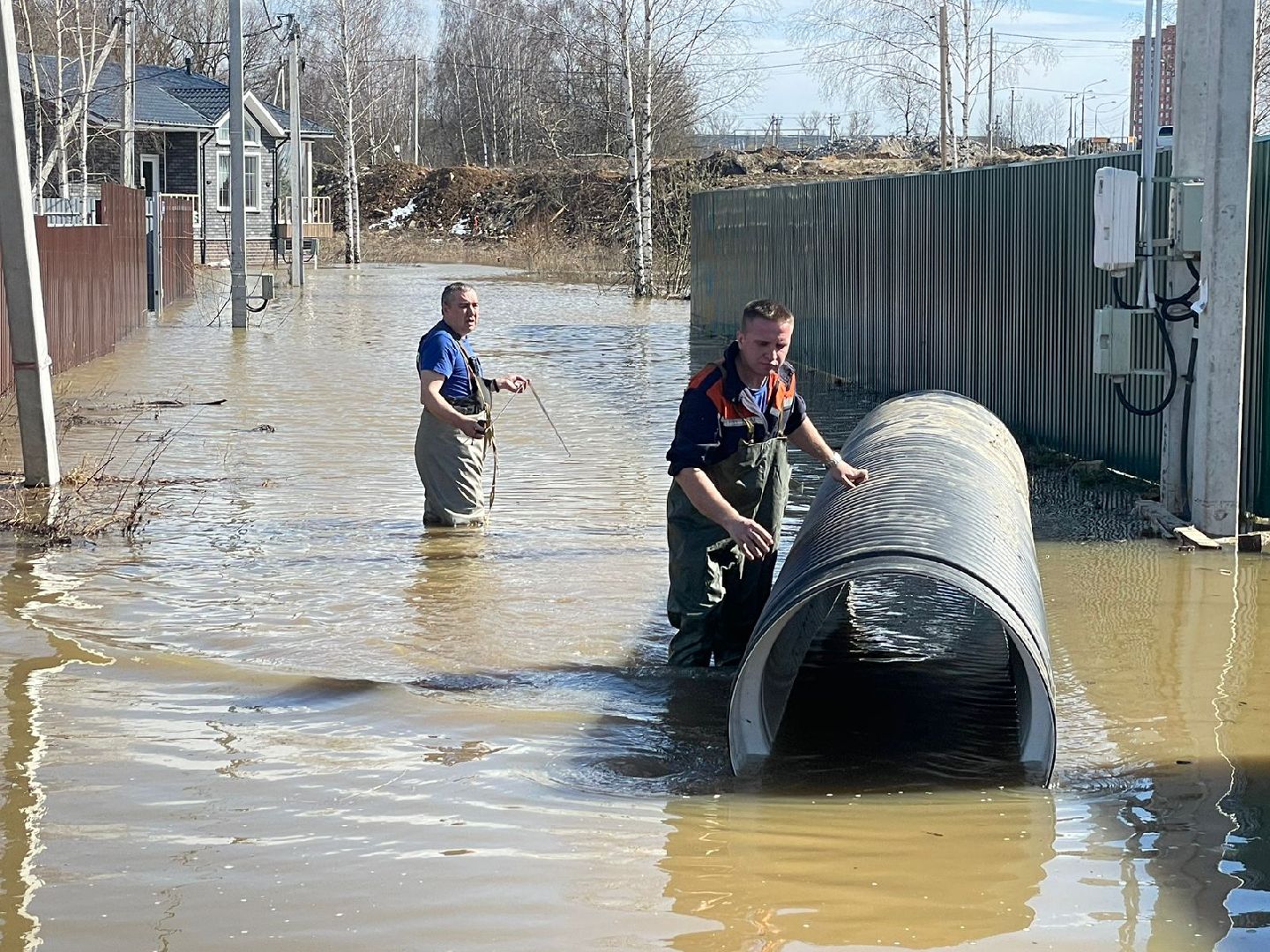 Чехов, деревня Чепелево, улица Энтузиастов, наводнение, подтопление, разлив воды, пруды, дренажная система, МЧС, Мособлпожспас,
