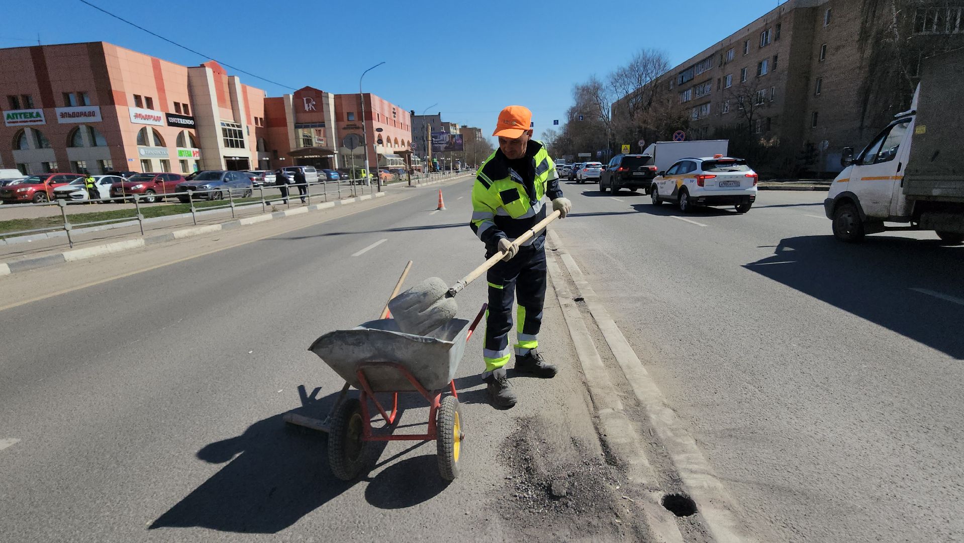 Истра, Ремонт дороги, тросовое ограждение,