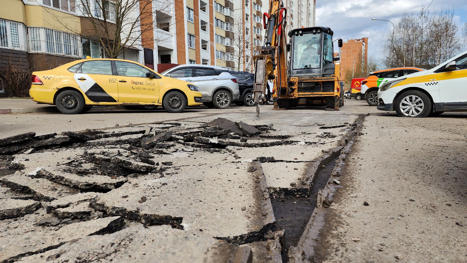 ремонт, ремонт дорог, дорожная безопасность, дорога, двор, домодедово, подмосковье, асфальт, асфальтирование улицы, улица,