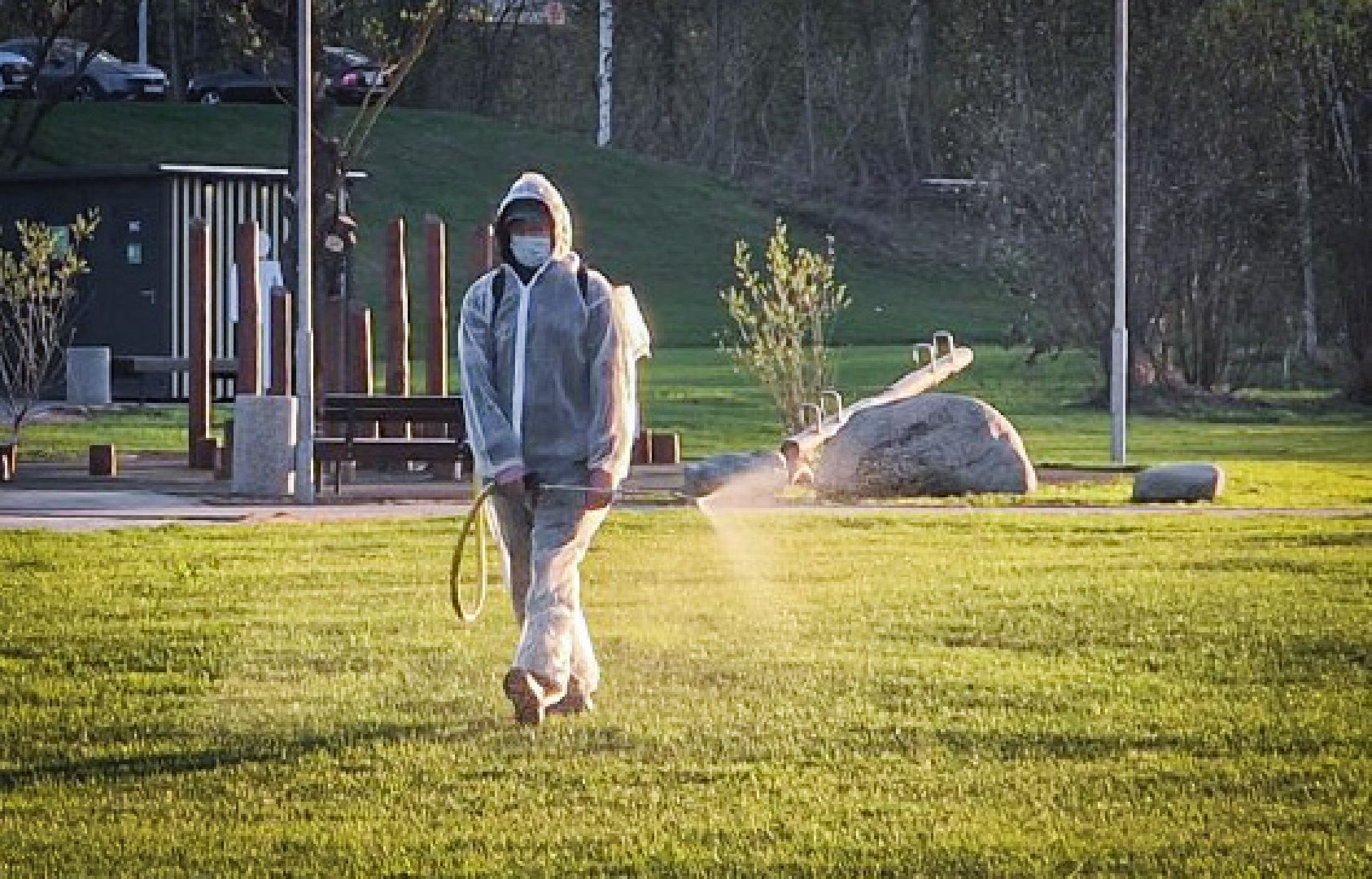 Бронницы , Парк Бронницкий Луг , Обработка парка от клещей,