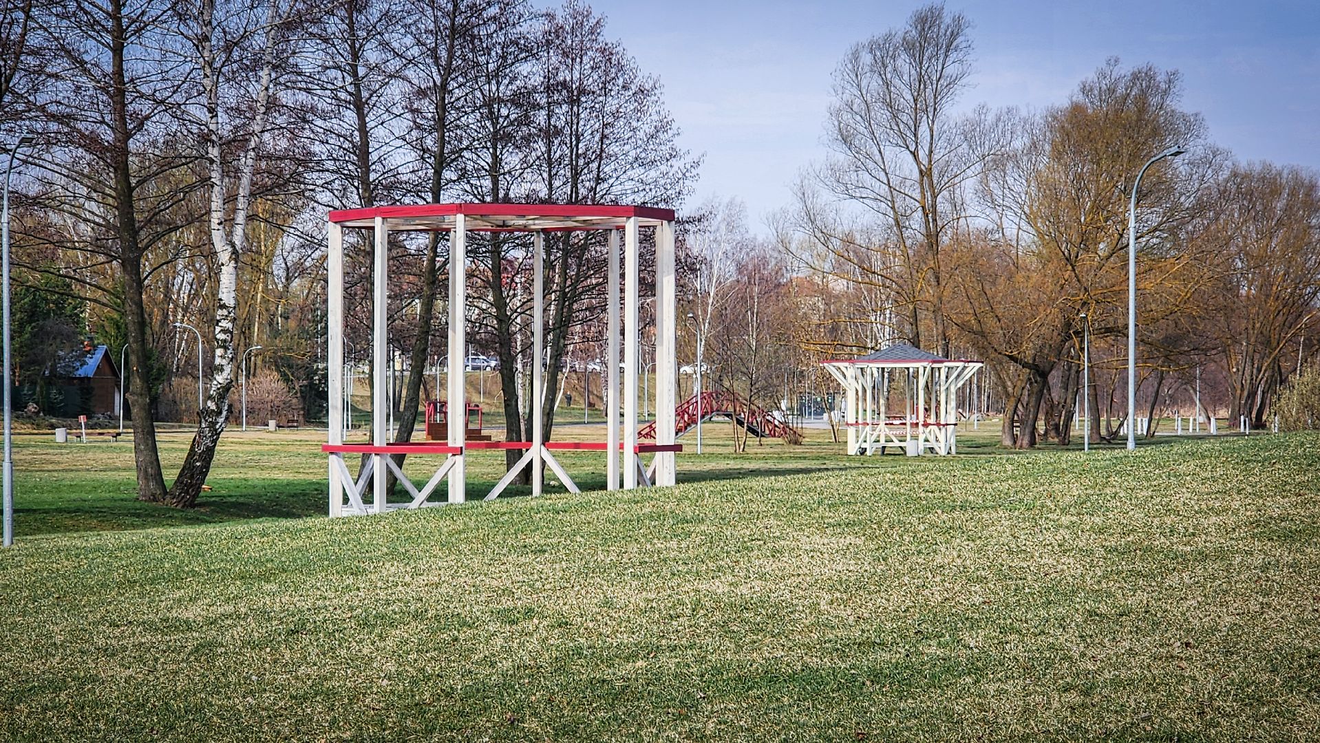 Бронницы , Парк Бронницкий Луг , Обработка парка от клещей,