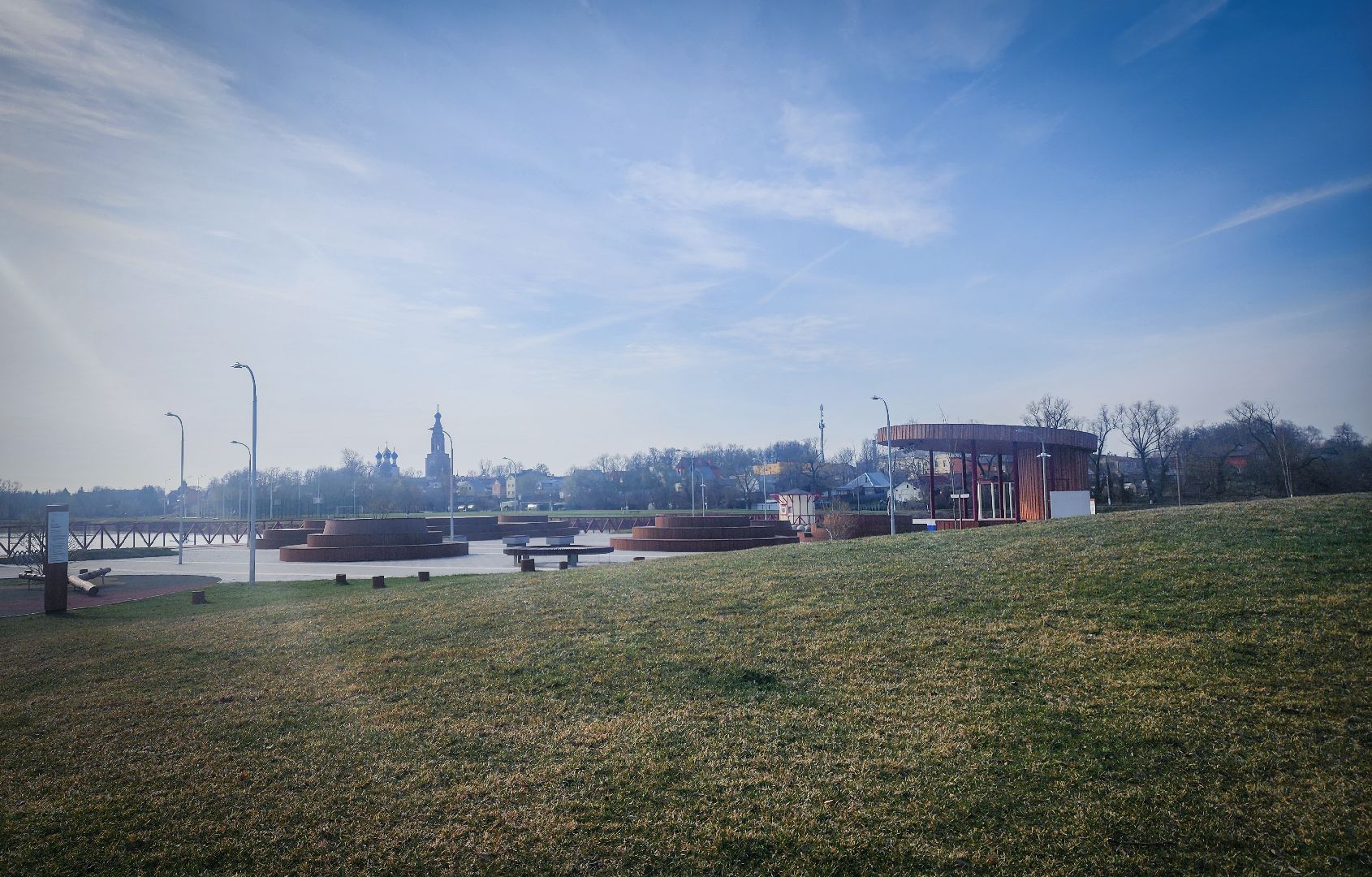 Бронницы , Парк Бронницкий Луг , Обработка парка от клещей,