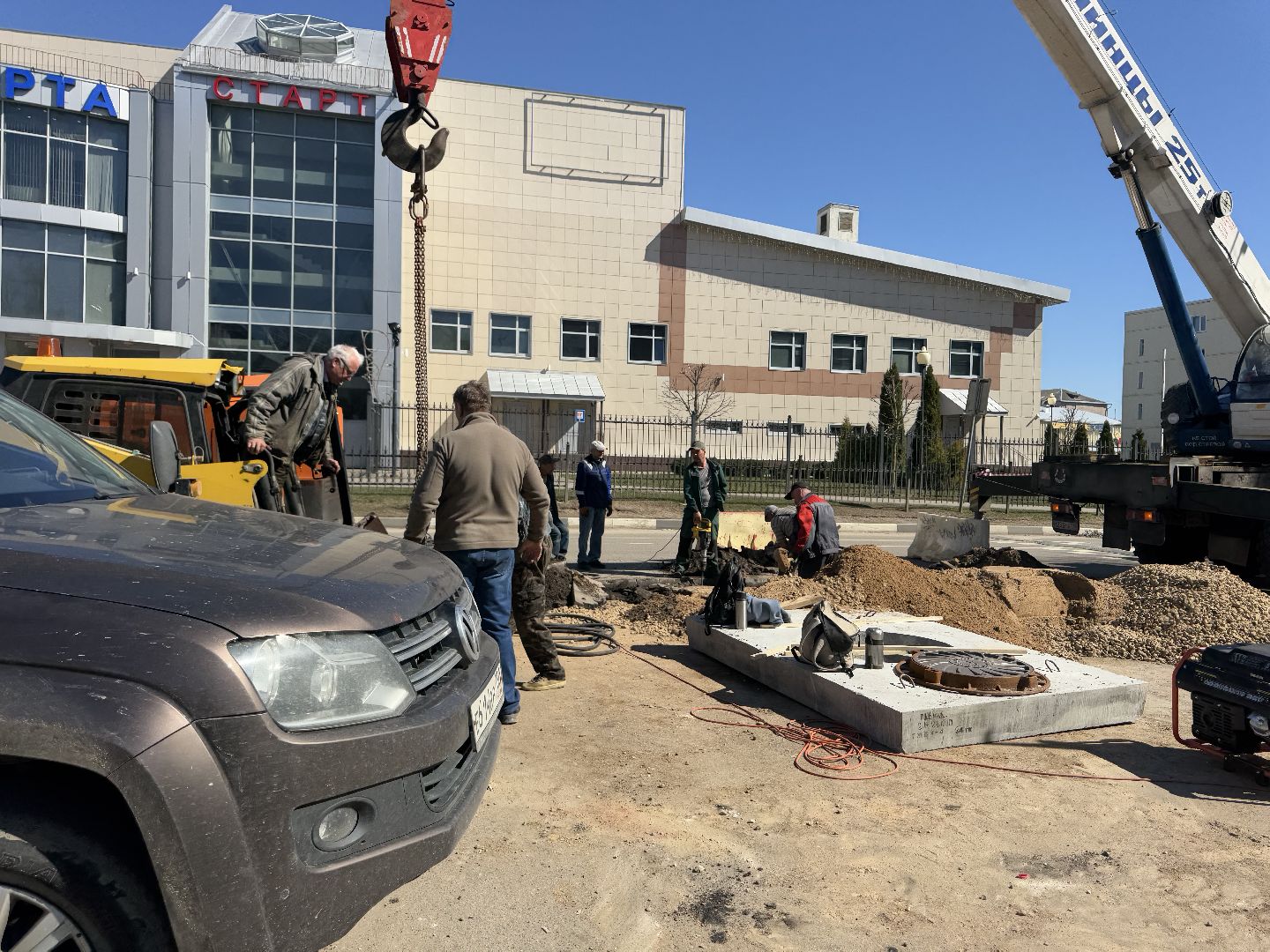 шаховская, канализационные колодцы, коммунальная служба,