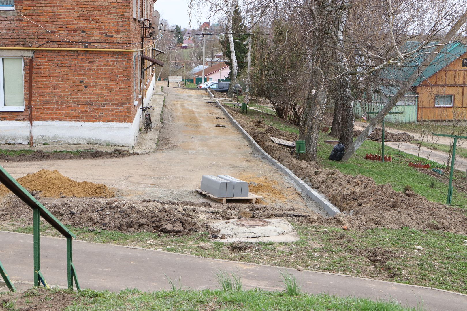благоустройство, комплексное благоустройство дворовой территории, Формирование комфортной городской среды, Жилье и городская средаt, серебряные прудывидео с коптера,