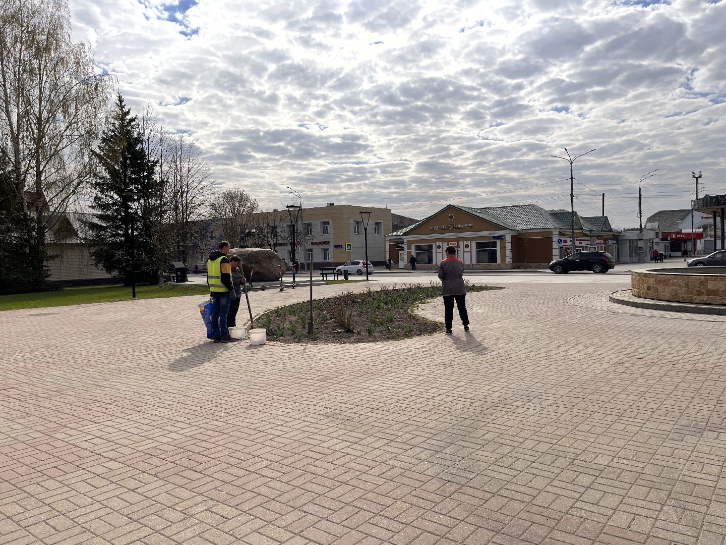 Шаховская, клумбы, благоустройство