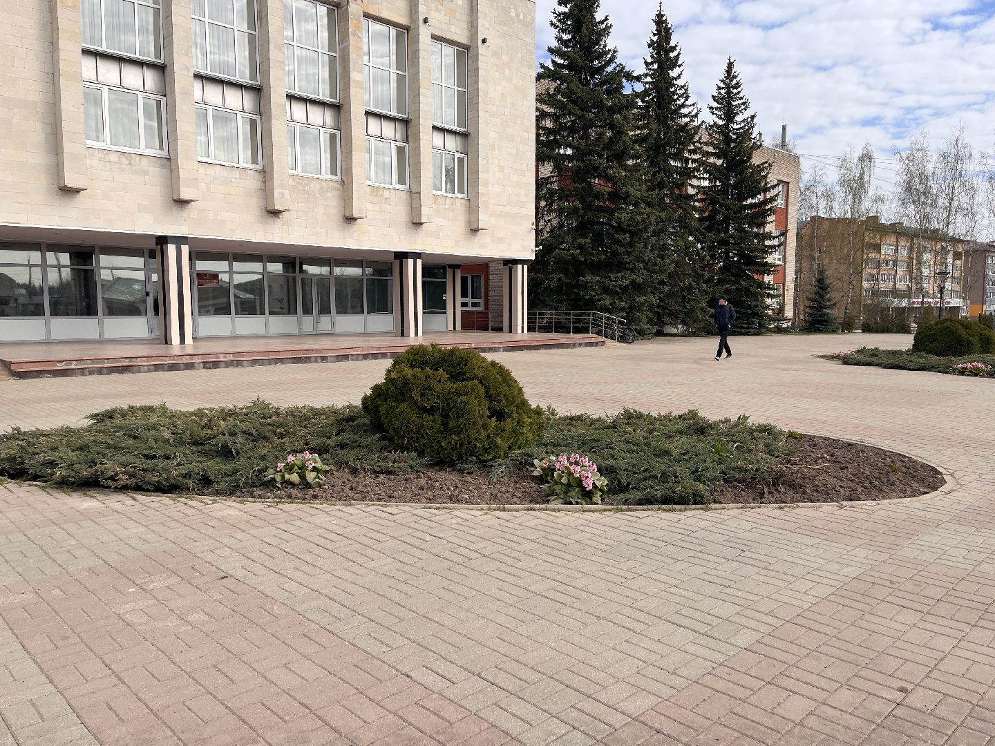 Шаховская, клумбы, благоустройство