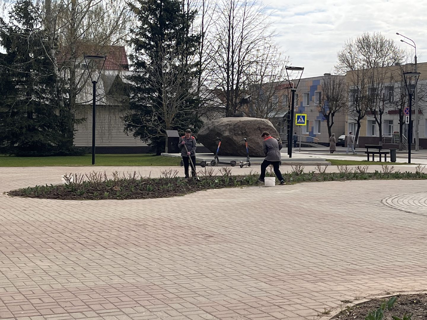 Шаховская, клумбы, благоустройство