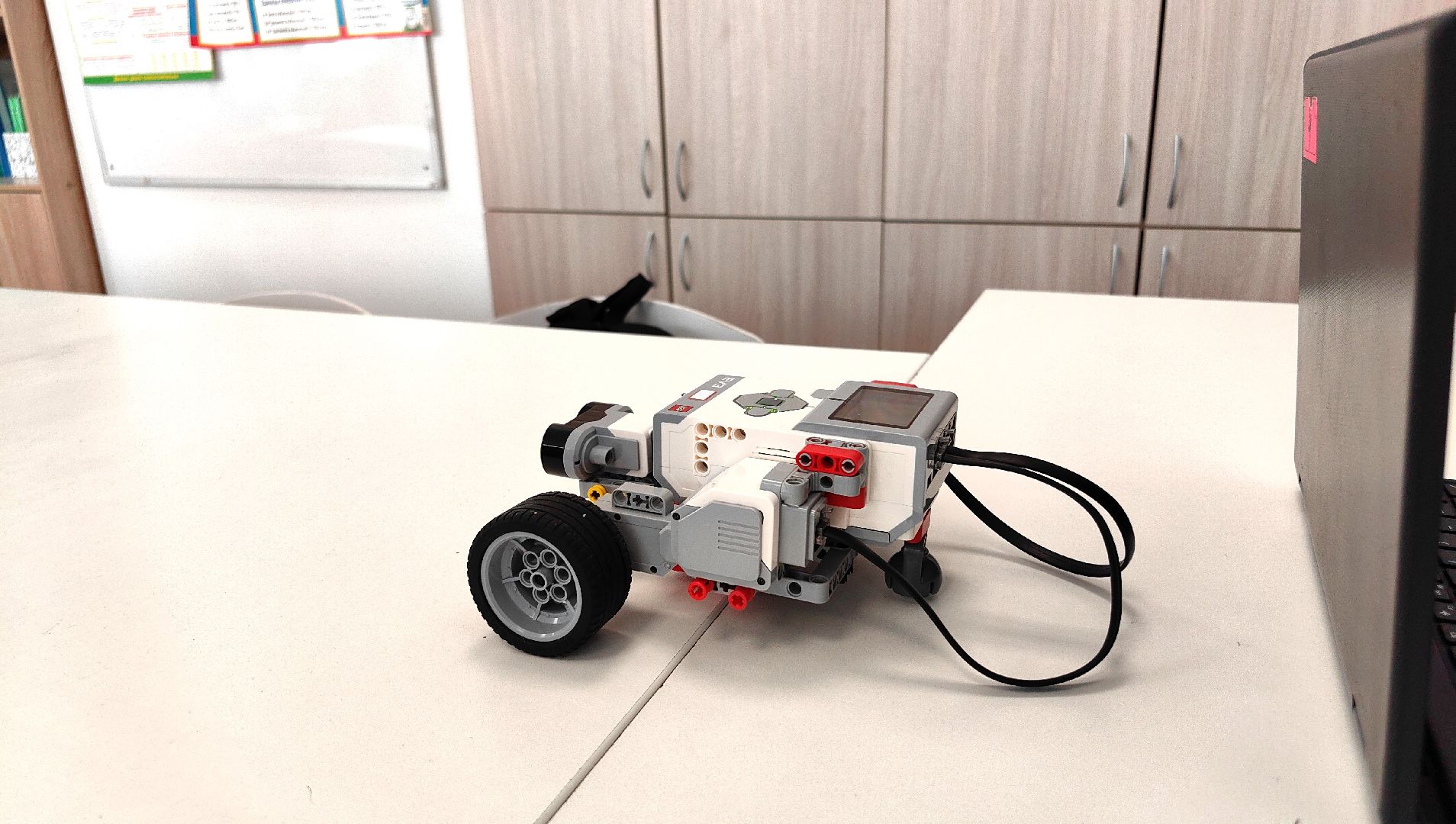 робот, занятия, школа, точка роста, программирование,