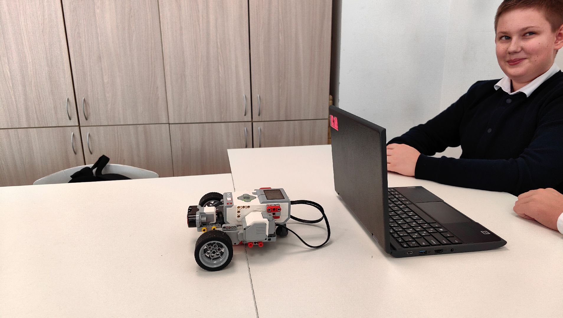 робот, занятия, школа, точка роста, программирование,