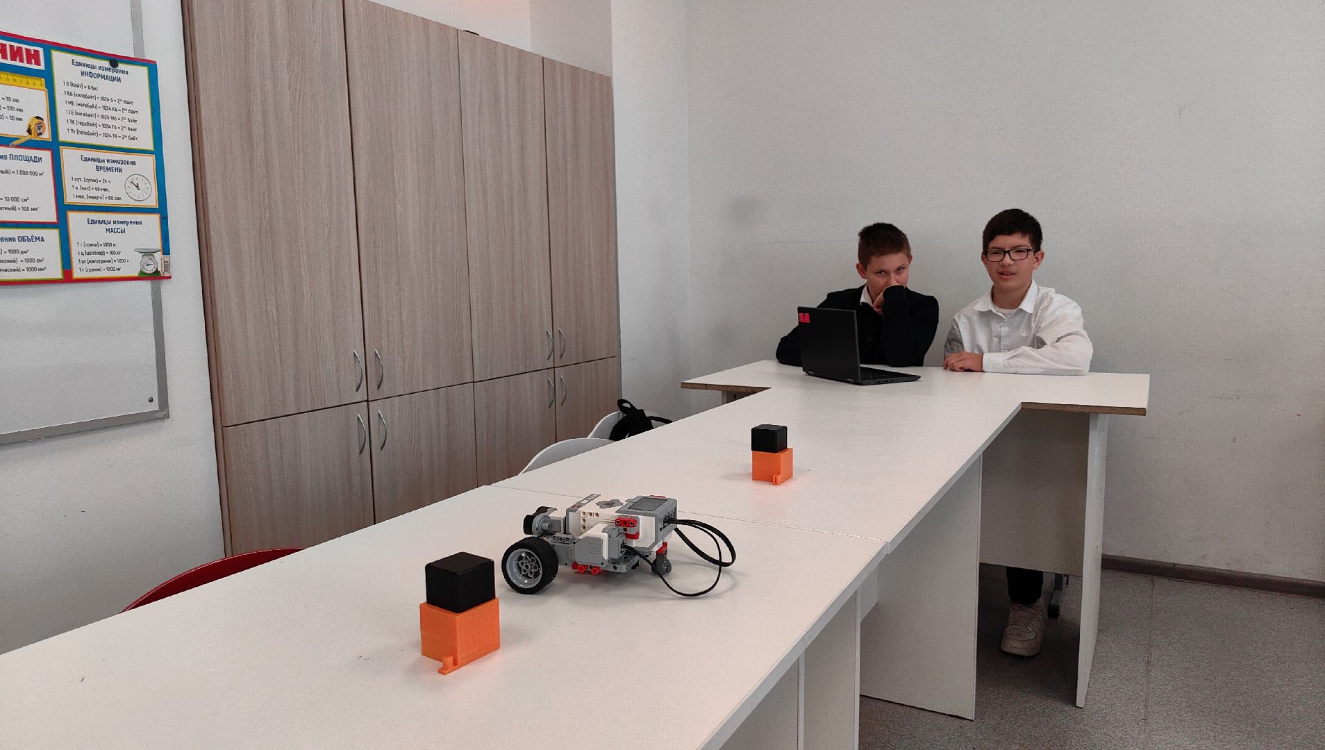 робот, занятия, школа, точка роста, программирование,