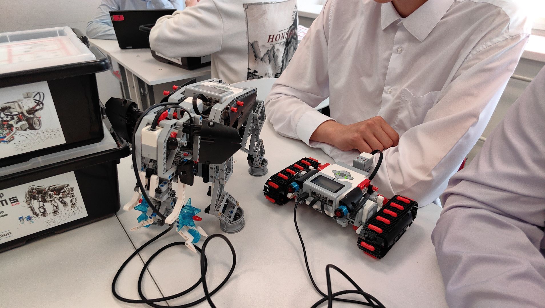 робот, занятия, школа, точка роста, программирование,