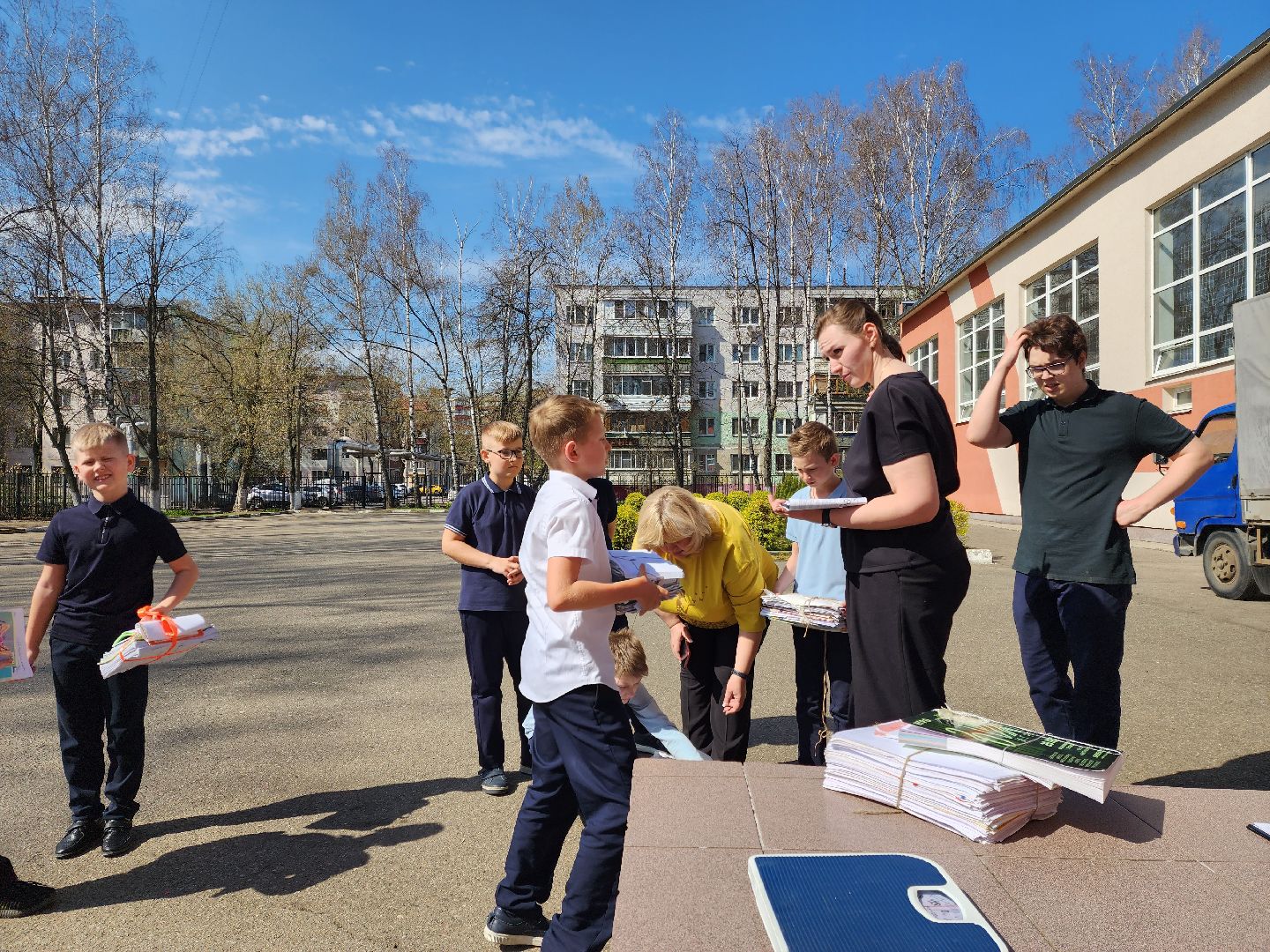раменское, общество, сбор макулатуры в поддержку российских военных, раменская средняя школа 1,