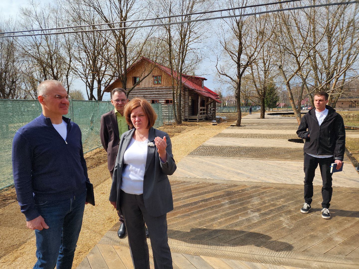 Чехов, село Мелихово, музей-заповедник Мелихово, депутат Госдумы РФ, Александр Коган, встреча с жителями, обращения жителей, реконструкция музея, благоустройство, привокзальная площадь,