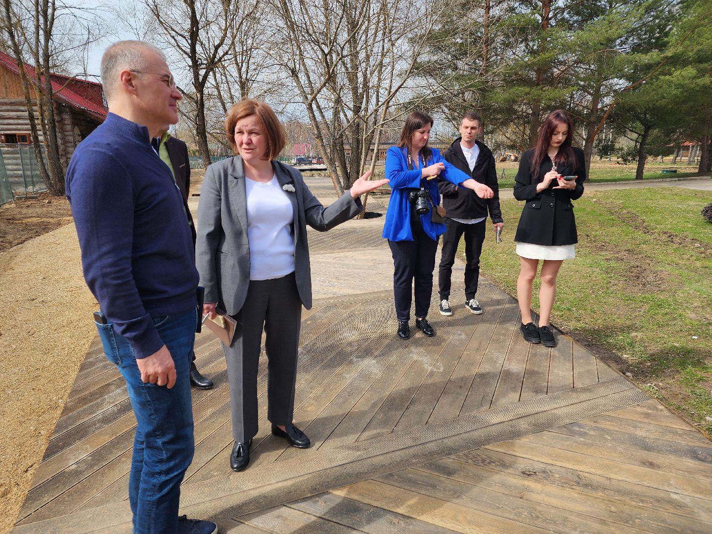 Чехов, село Мелихово, музей-заповедник Мелихово, депутат Госдумы РФ, Александр Коган, встреча с жителями, обращения жителей, реконструкция музея, благоустройство, привокзальная площадь,