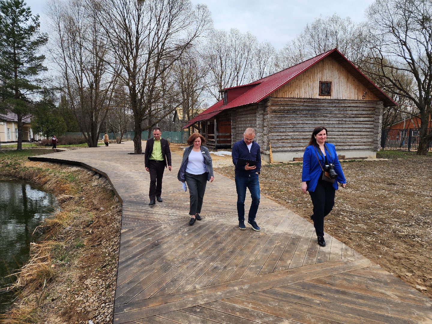 Чехов, село Мелихово, музей-заповедник Мелихово, депутат Госдумы РФ, Александр Коган, встреча с жителями, обращения жителей, реконструкция музея, благоустройство, привокзальная площадь,