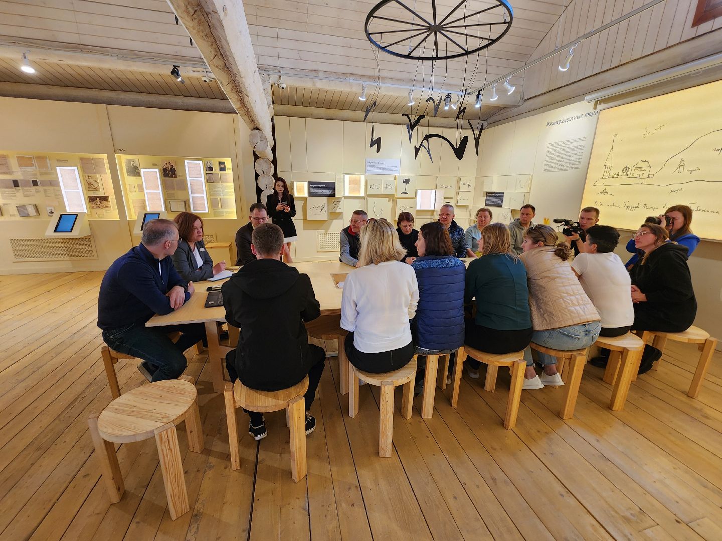 Чехов, село Мелихово, музей-заповедник Мелихово, депутат Госдумы РФ, Александр Коган, встреча с жителями, обращения жителей, реконструкция музея, благоустройство, привокзальная площадь,