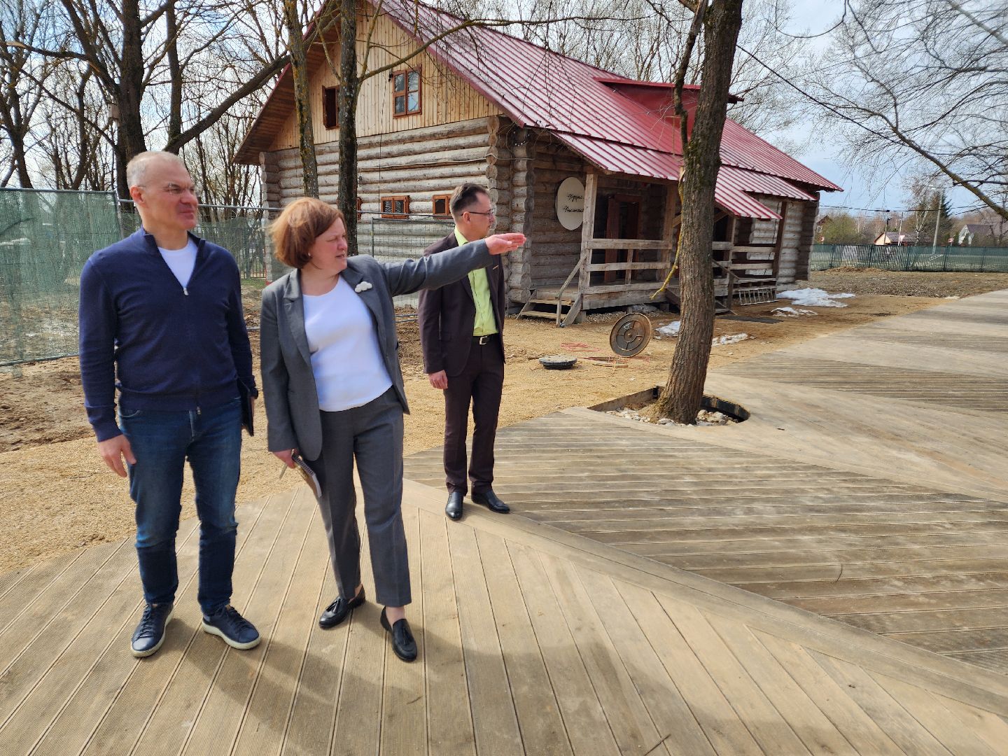 Чехов, село Мелихово, музей-заповедник Мелихово, депутат Госдумы РФ, Александр Коган, встреча с жителями, обращения жителей, реконструкция музея, благоустройство, привокзальная площадь,