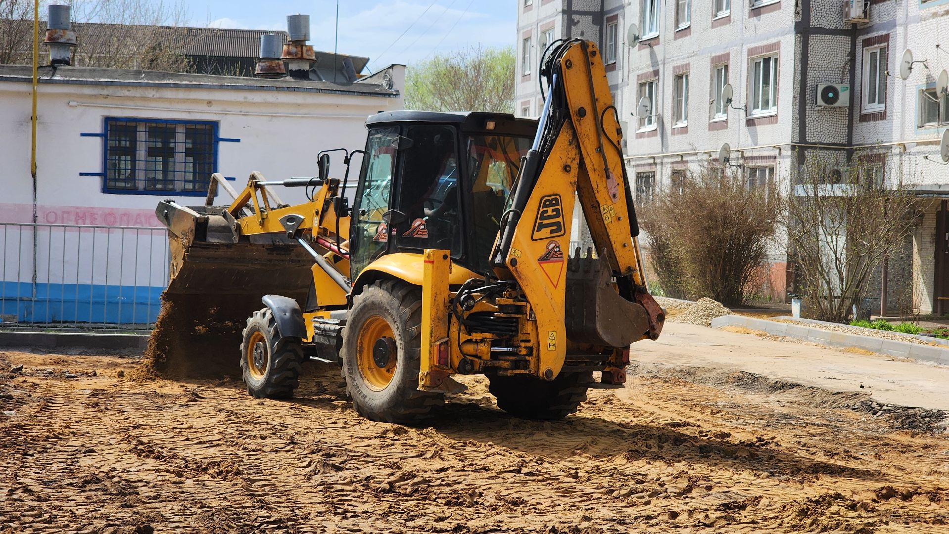 кашира, кбдт, благоустройство, дворовая территория, асфальт, бордюр, парковка,