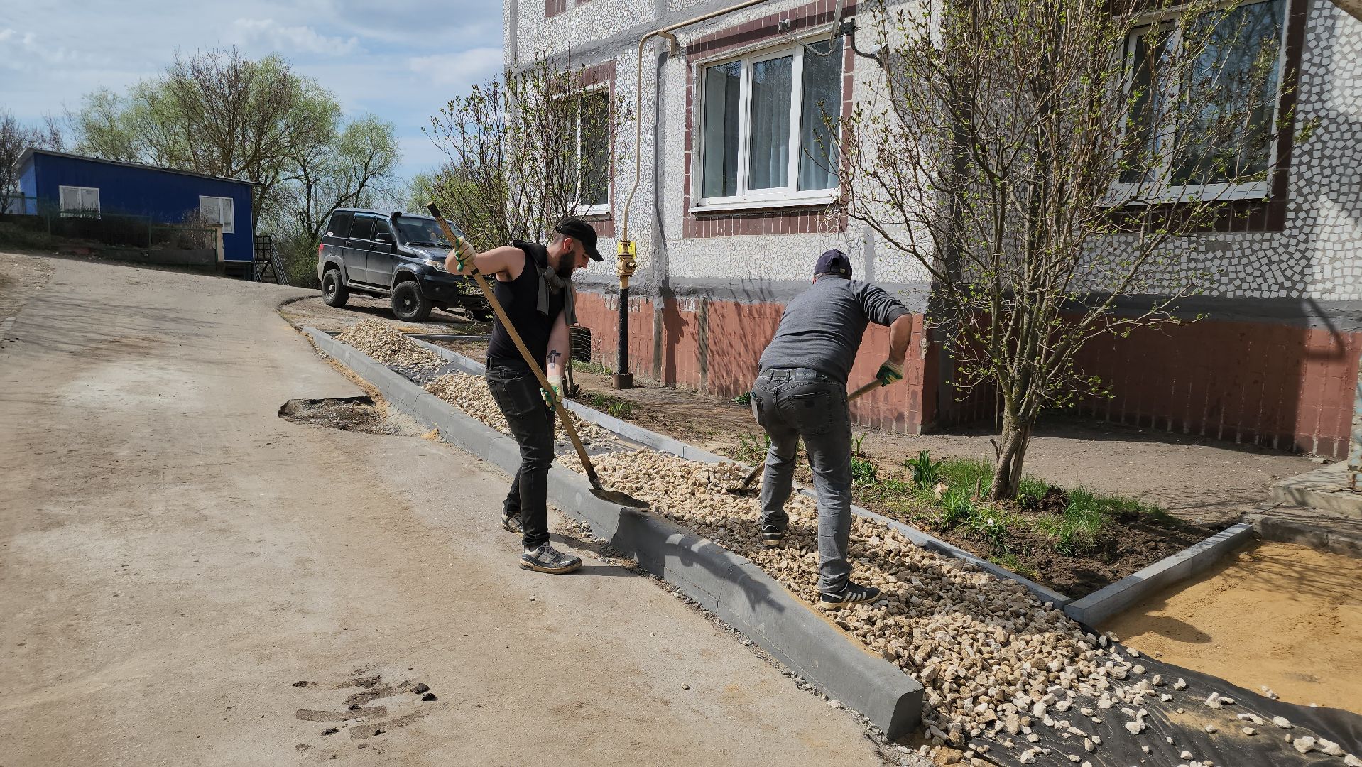 кашира, кбдт, благоустройство, дворовая территория, асфальт, бордюр, парковка,