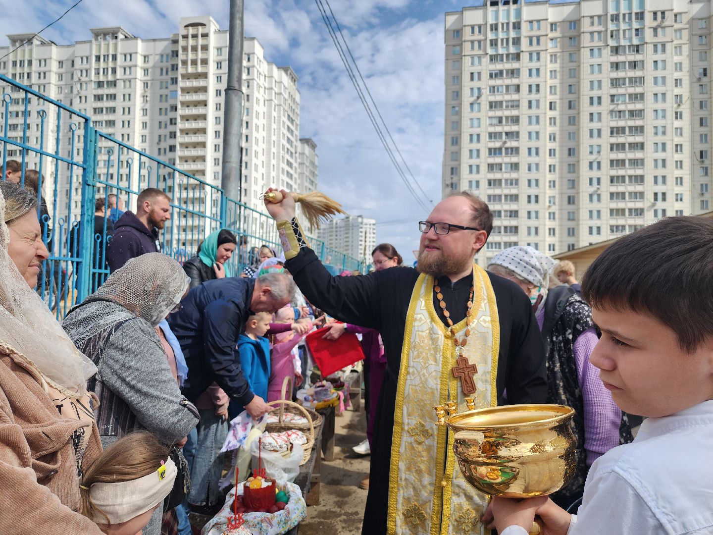 Пасха, Никольский храм, Подольск, Благотворительность, Куличи,