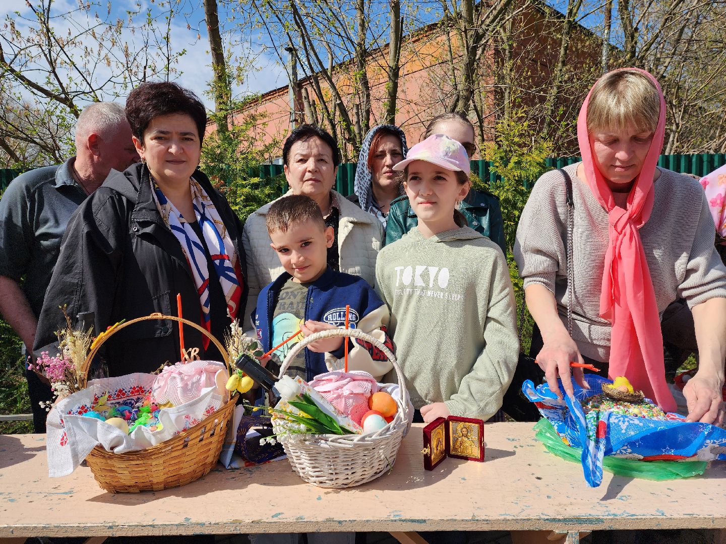 раменское, религия, пасха, освящение пасхальных явств в храме в загорново,