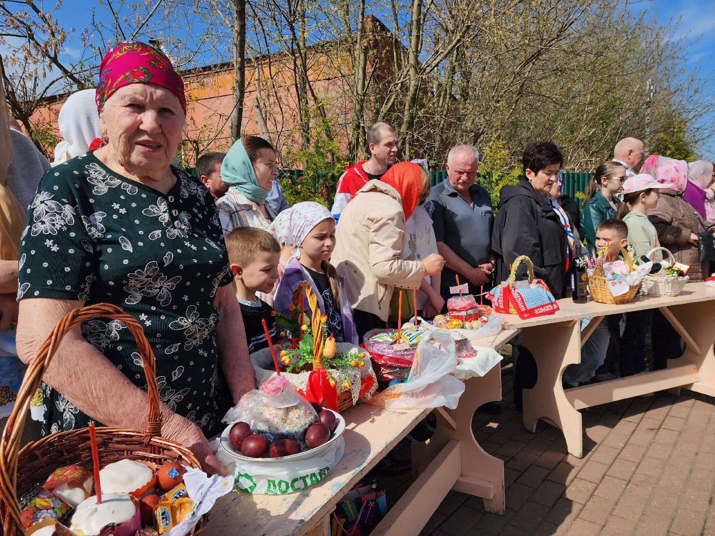 раменское, религия, пасха, освящение пасхальных явств в храме в загорново,