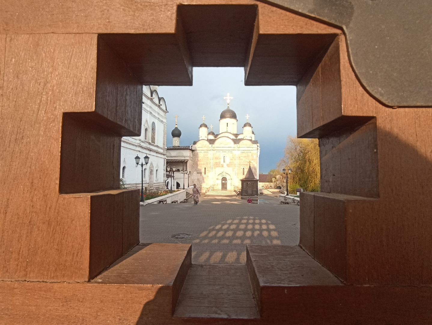 Серпухов, Подмосковье, монастырь, весна, тюльпаны, цветение, черешня, туризм, православие, поломничество