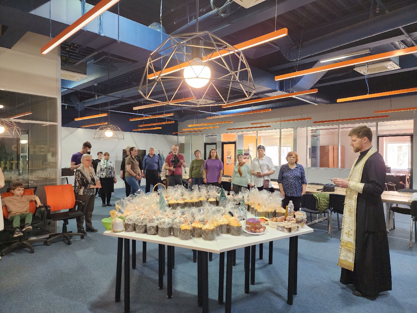 королёв,  королевское благочиние, центр поддержки участников сво и их семей, освящение куличей,