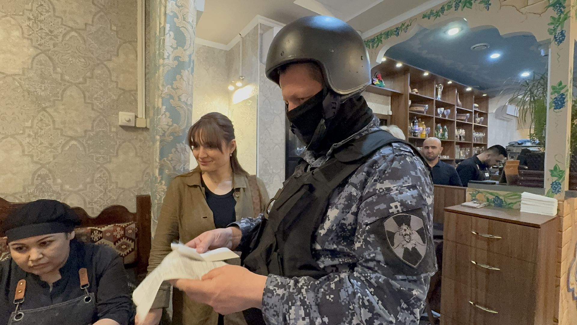 солнечногорск, рейд по мигрантам, кафе, заведение общепита, нарушение,