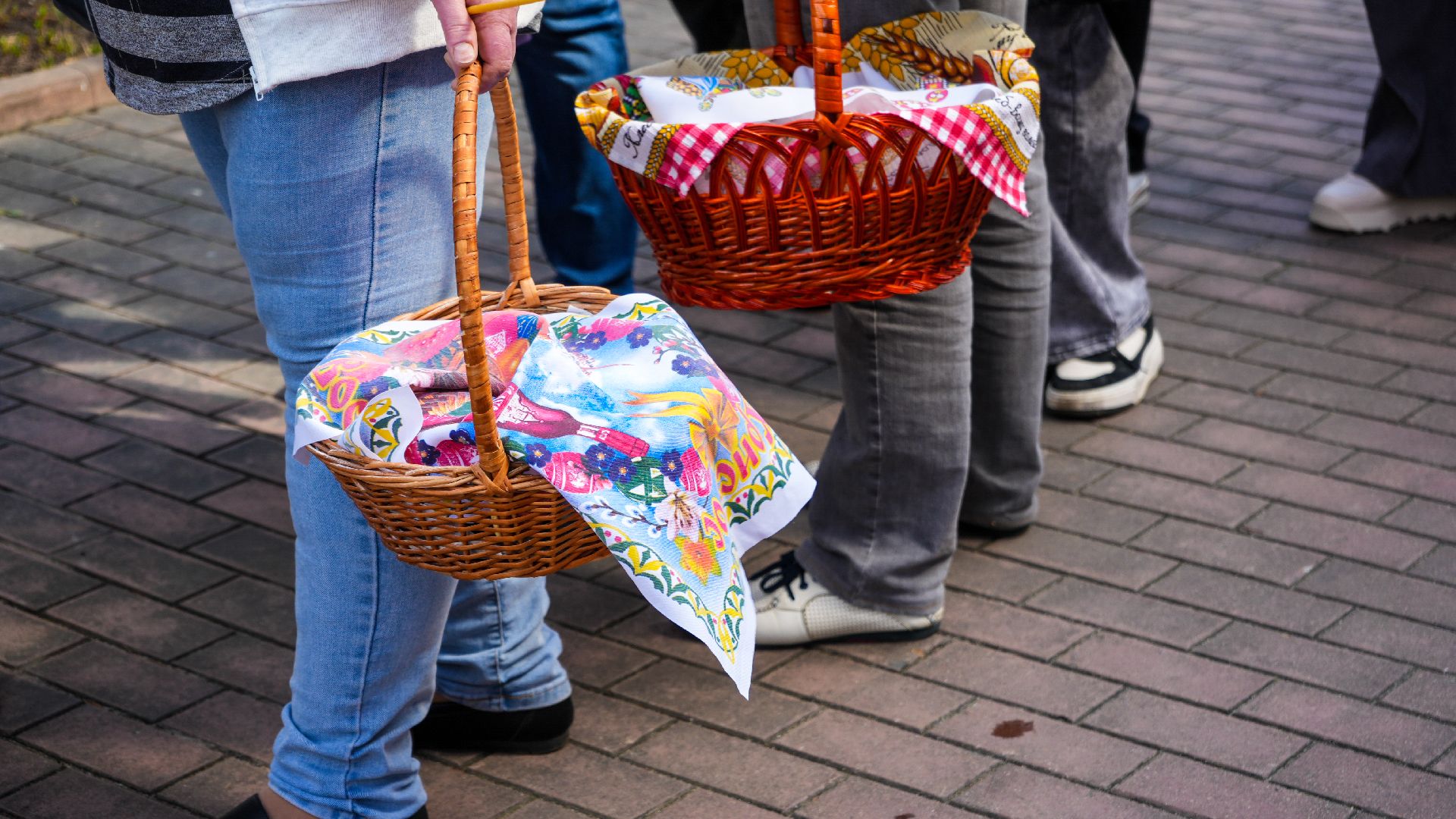 пасха , освящение куличей, благотворительная ярмарка ,