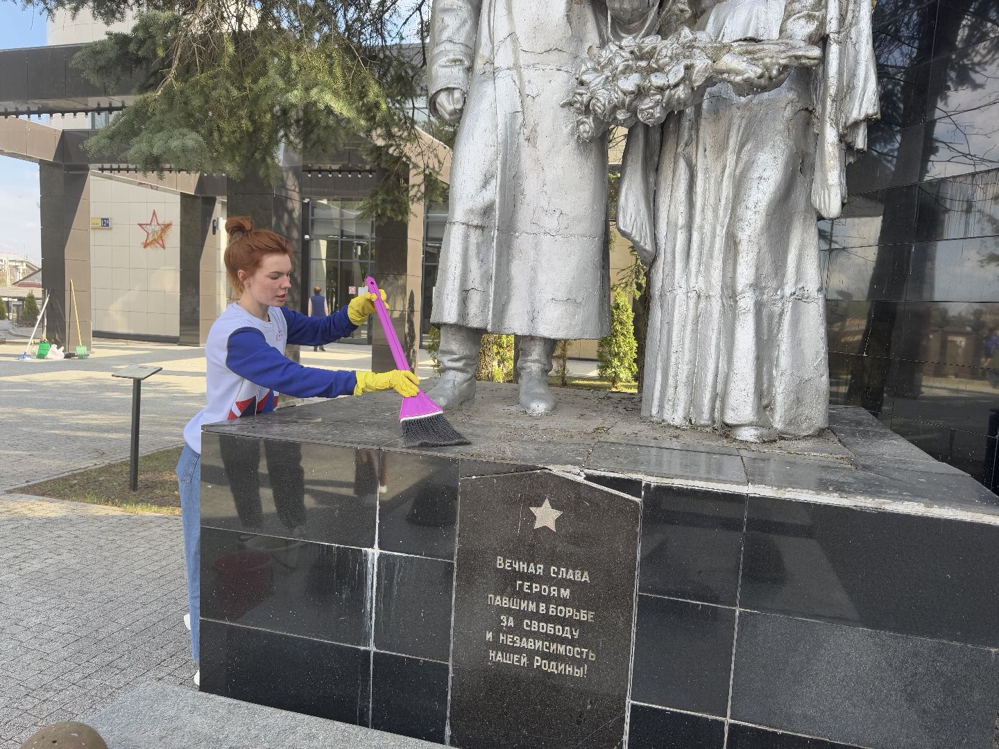 шаховская, забота о памятниках, акция, волонтеры,