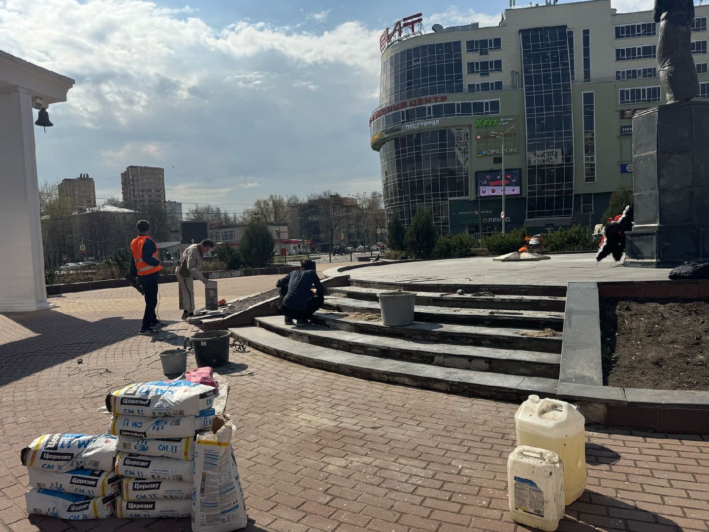 пушкино, благоустройство, мемориал,плитка, восстановление, восстановительные работы,вертикалки,