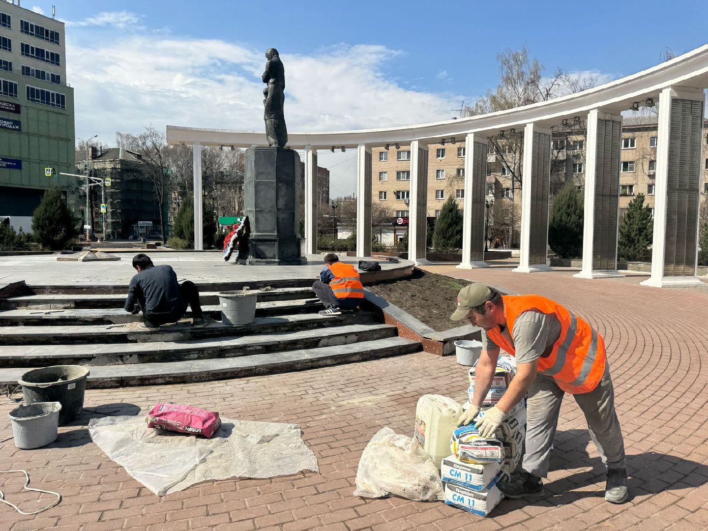 пушкино, благоустройство, мемориал,плитка, восстановление, восстановительные работы,вертикалки,